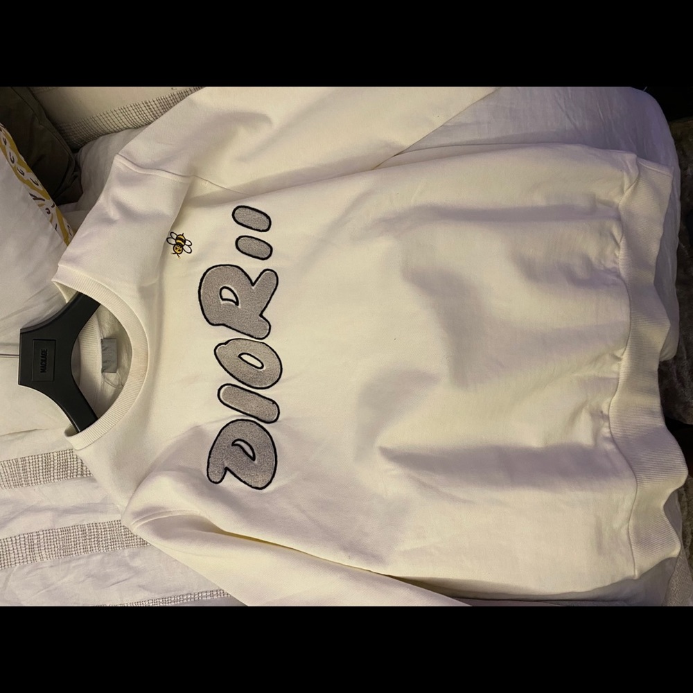 Dior crewneck size large. Comes as is. Worn once.